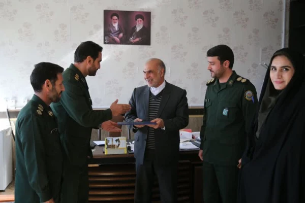 حضور جناب سرهنگ فولادی مدیرکل بنیاد و حفظ آثار و نشر ارزش های دفاع مقدس استان ایلام و هیئت همراه در دانشگاه فرهنگیان استان ایلام 5