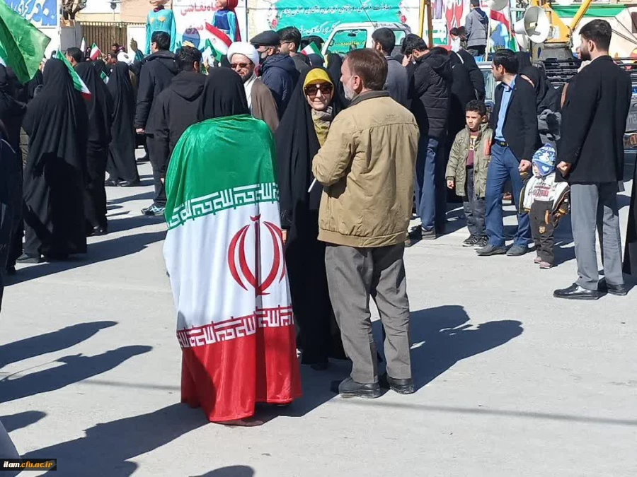 حضور پرشور اساتید، کارکنان و دانشجو معلمان دانشگاه فرهنگیان استان ایلام در راهپیمایی 22 بهمن 5