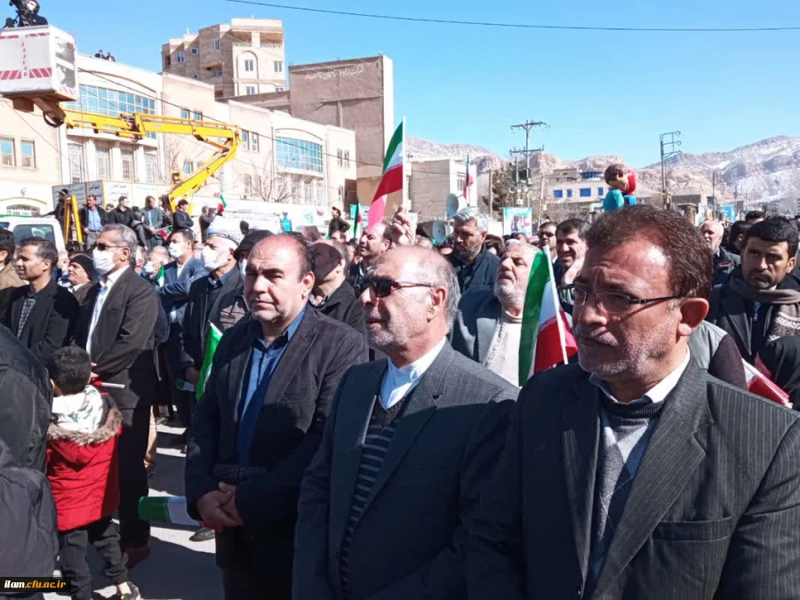 حضور پرشور اساتید، کارکنان و دانشجو معلمان دانشگاه فرهنگیان استان ایلام در راهپیمایی 22 بهمن 8