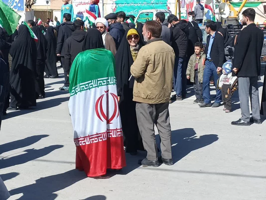 حضور پرشور اساتید، کارکنان و دانشجو معلمان دانشگاه فرهنگیان استان ایلام در راهپیمایی 22 بهمن 5