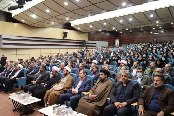 برگزاری هفتمین اجلاس استانی نماز با همکاری دانشگاه فرهنگیان و اداره کل آموزش و پرورش استان ایلام 8