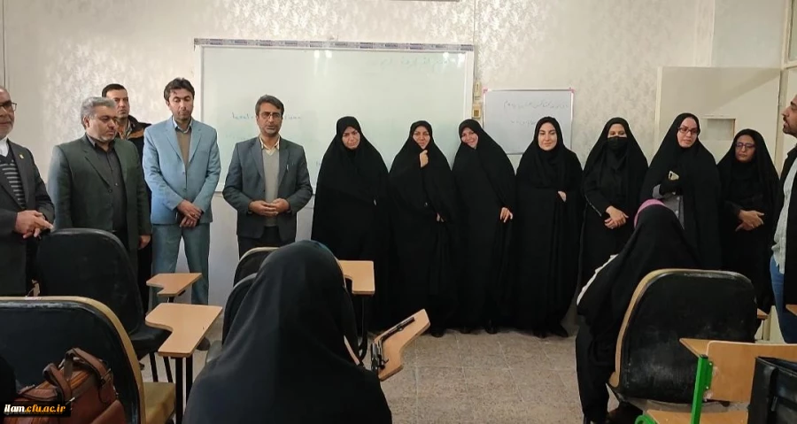 حضور مدیر کل آموزش و پرورش ایلام جناب آقای دکتر درویشی و سرپرست مدیریت امور پردیس های دانشگاه فرهنگیان جناب آقای دکتر پیری و هیئت همراه، در جمع دانشجو معلمان پردیس امام جعفر صادق(ع) بمناسبت 16 آذر « روز دانشجو» 2