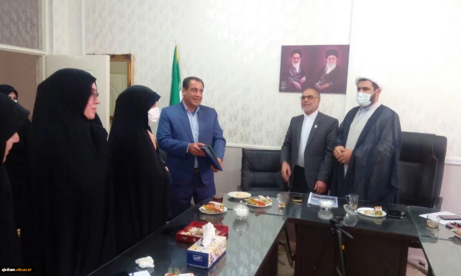 دهمین جلسه شورای پردیس امام جعفر صادق(ع) و تکریم همکار بازنشسته جناب آقای قنبری 2