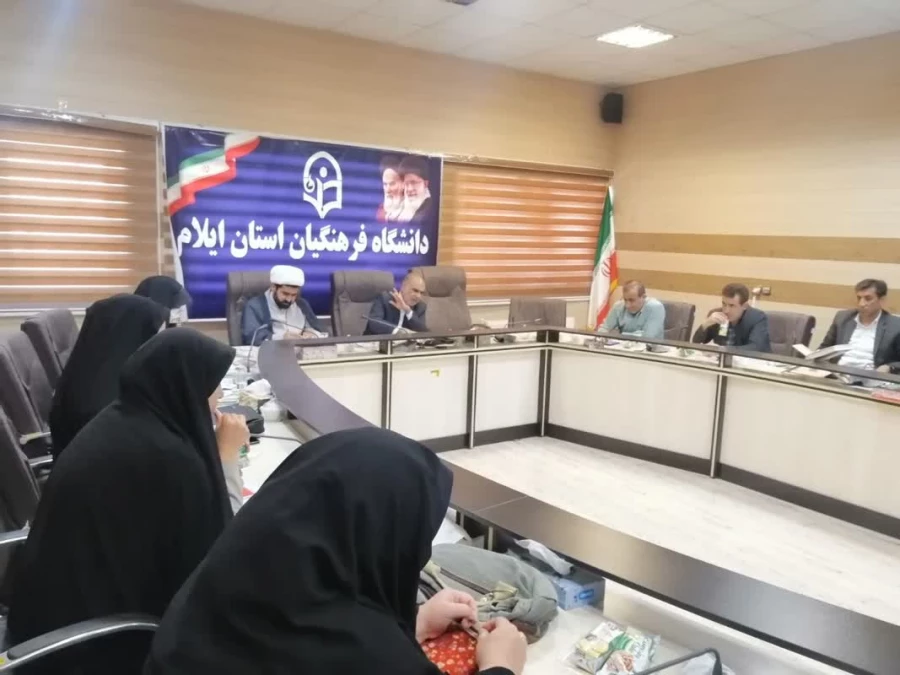 برگزاری آیین تکریم و معارفه مدیران سابق و جدید گروه علوم تربیتی در دانشگاه فرهنگیان استان ایلام 6