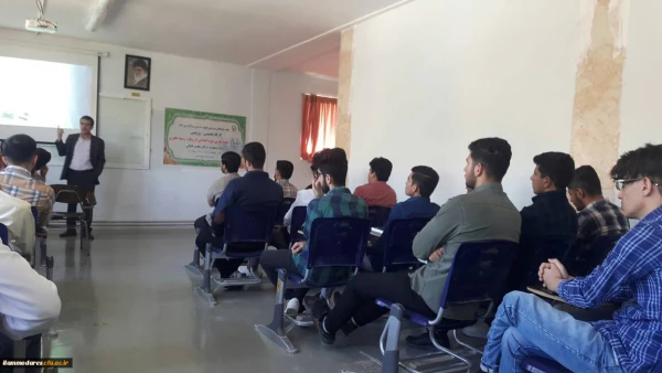 برگزاری کارگاه تخصصی- پژوهشی با عنوان «آموزش علوم تجربی دوره ابتدایی با رویکرد زمینه محور»  4