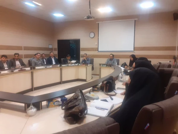 برگزاری مراسم تکریم و تجلیل از خدمات شایسته دو تن از کارکنان دانشگاه فرهنگیان استان ایلام 3