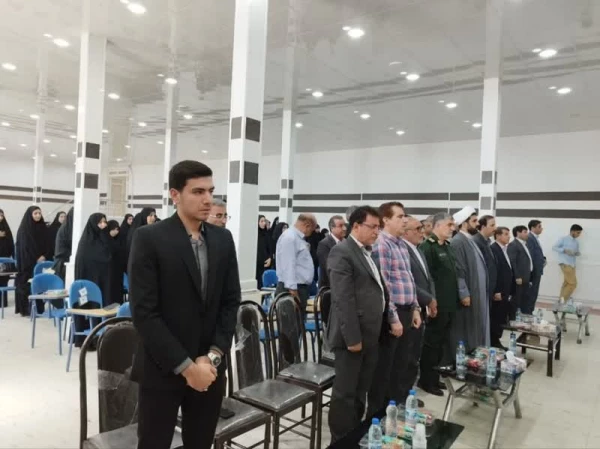 به مناسبت هفته  دفاع مقدس نشست هم اندیشی با حضور سردار شاکرمی فرمانده سپاه امیرالمومنین(ع) استان 2