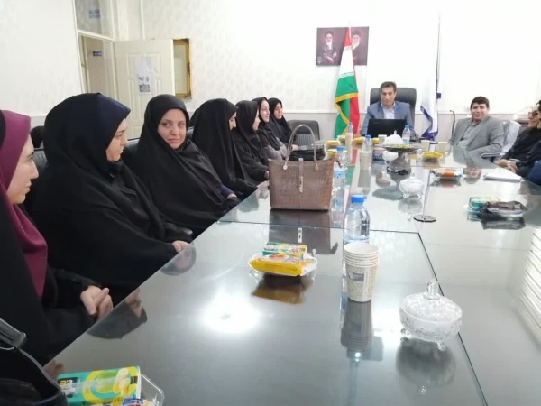 کارگاه آموزشی کارورزی معلمان راهنما  توسط گروه آموزشی دانشگاه برگزار گردید

 2