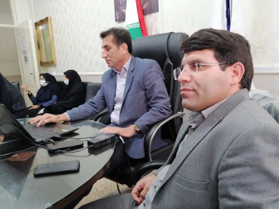 کارگاه آموزشی کارورزی معلمان راهنما  توسط گروه آموزشی دانشگاه برگزار گردید

 2