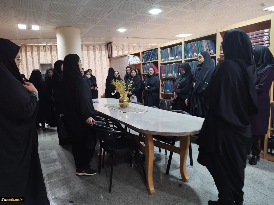 بازدید دانشجومعلمان پردیس امام جعفر صادق (ع) از کتابخانه عمومی شهر ایلام 2