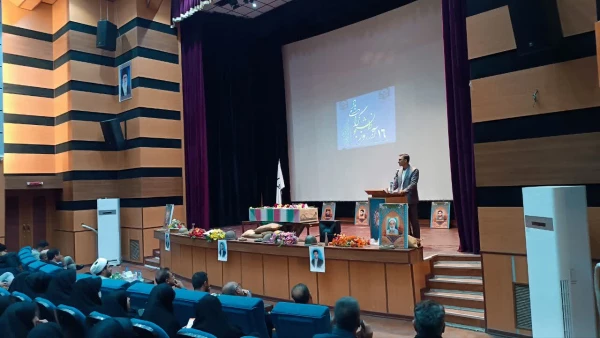 برگزاری مراسم گرامیداشت روز دانشجو در محضر نورانی شهید گمنام

 2