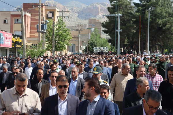 پایان ماموریت شهید محمدشفیع فیضی زاده بر شانه های مردم ایلام و دانشگاهیان 4