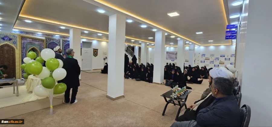 حضور خادمان حرم حضرت معصومه (س) به همراه پرچم گنبد حرم مطهر در دانشگاه فرهنگیان استان ایلام 2