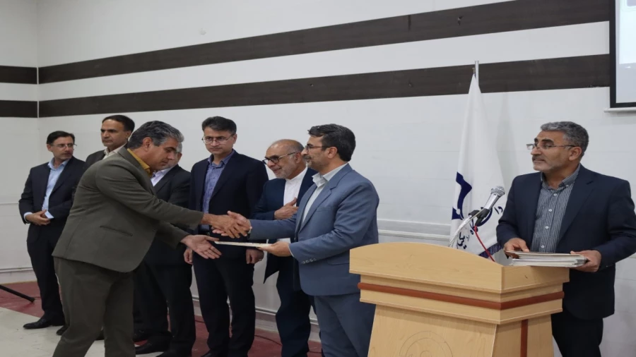 برگزاری مراسم تجلیل از عوامل کارورزی در سال تحصیلی ۱۴۰۳-۱۴۰۲ در دانشگاه فرهنگیان ایلام 8