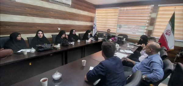 جلسه هماهنگی و توجیهی رهنامه ارزیابی پردیس های استان ایلام برگزار شد.    3