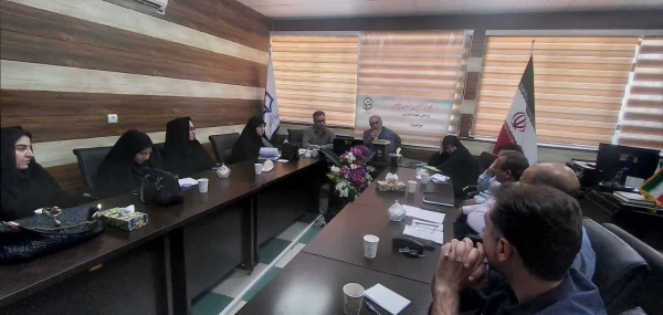 جلسه هماهنگی و توجیهی رهنامه ارزیابی پردیس های استان ایلام برگزار شد.    4