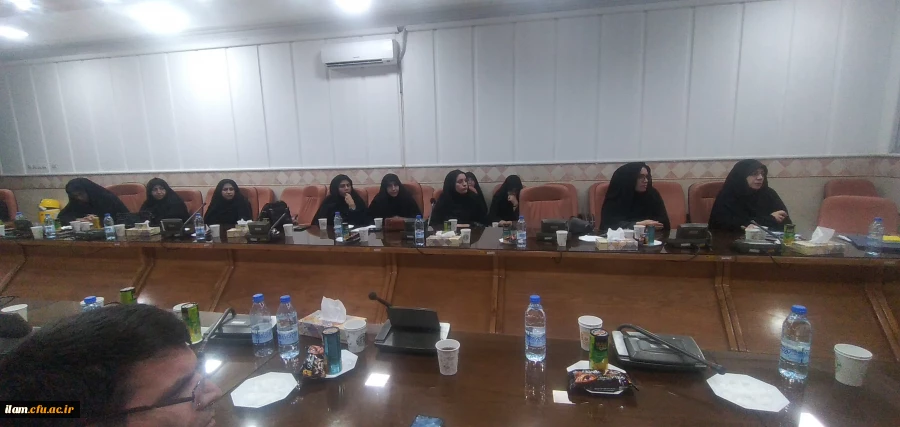 دیدار سرپرست معاونت  فرهنگی و تربیتی دانشگاه فرهنگیان با اعضای بسیج اساتید دانشگاه فرهنگیان ایلام 4