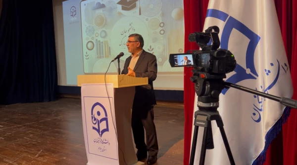 تبیین دستاوردهای انقلاب و امیدآفرینی رسالت بزرگ دانشجویان است. 2