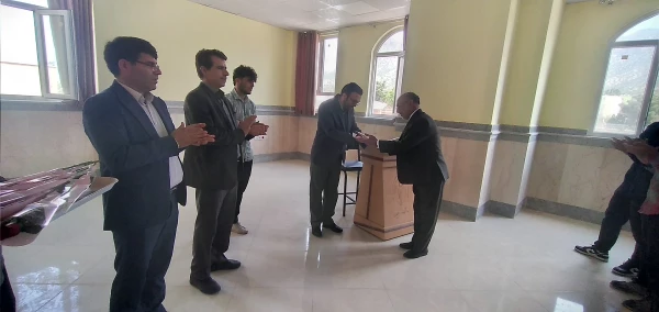 تبریک روز معلم به صورت سرزده در پردیس شهید مدرس ایلام  2