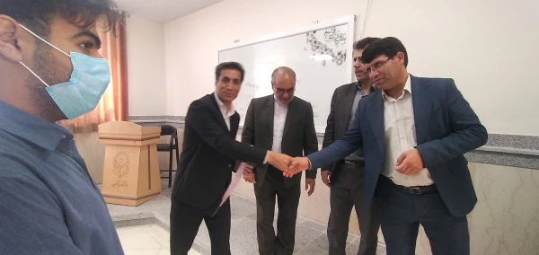 تبریک روز معلم به صورت سرزده در پردیس شهید مدرس ایلام  7