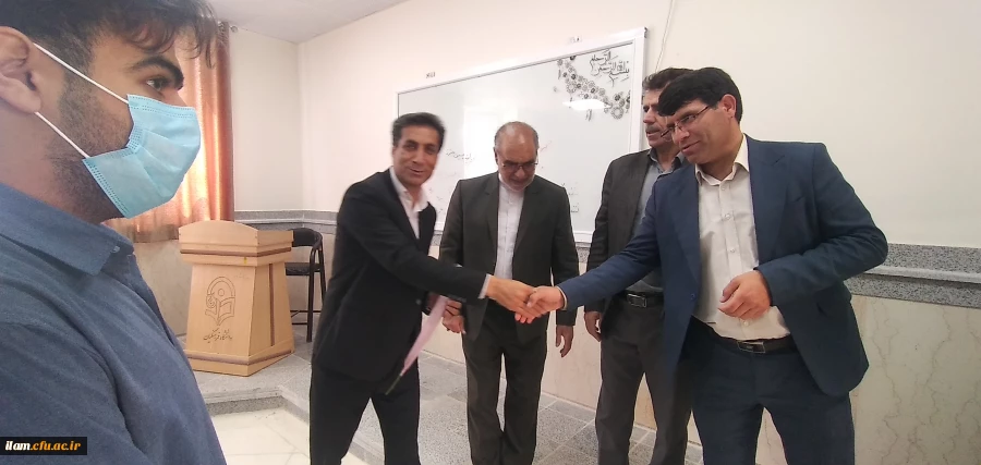 تبریک روز معلم به صورت سرزده در پردیس شهید مدرس ایلام  7