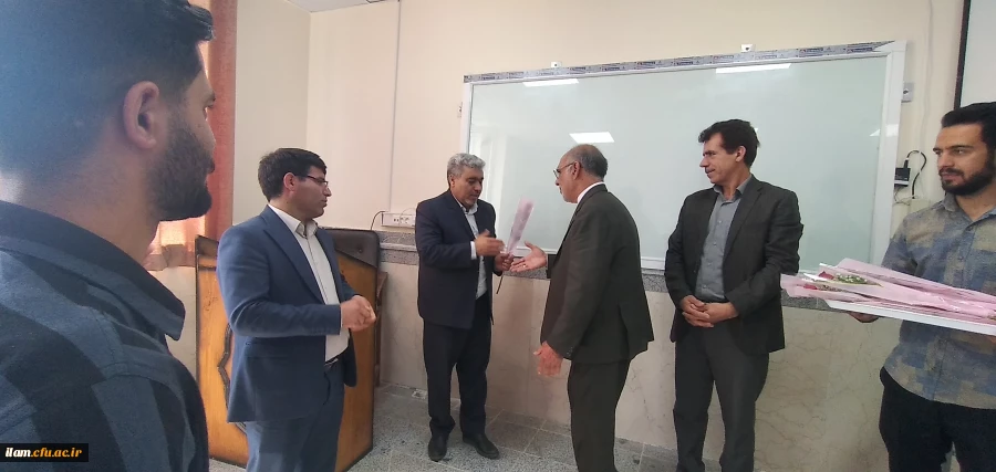 تبریک روز معلم به صورت سرزده در پردیس شهید مدرس ایلام  16