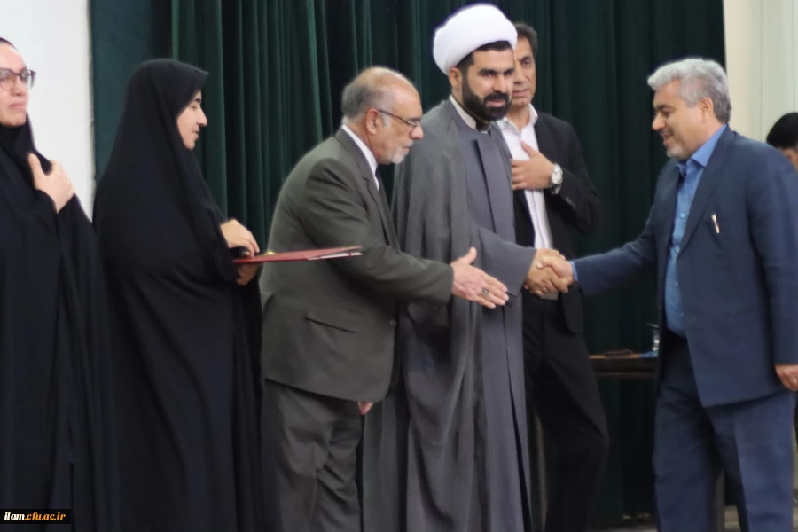 اقتدار امروز کشور نشئت گرفته از دانش جوانان کشور است که پرورش یافته کلاس درس معلمان هستند. 6