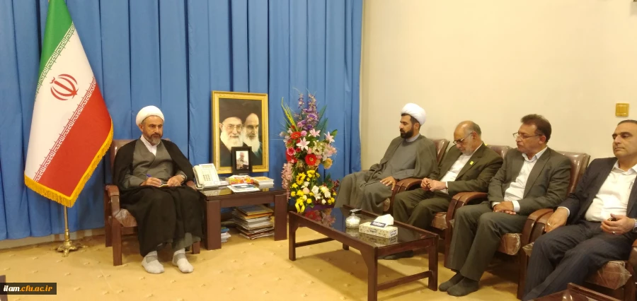 دیدار مسئولان، اساتید و کارکنان دانشگاه فرهنگیان ایلام با نماینده محترم ولی فقیه در استان و امام جمعه ایلام 3