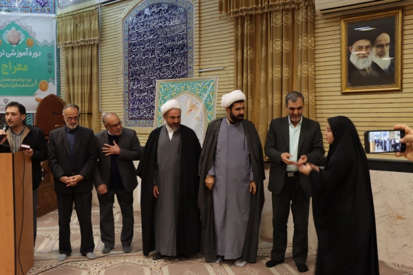 برگزاری دوره آموزشی و تربیتی معراج ویژه دانشگاه فرهنگیان ایلام در دفتر نماینده ولی فقیه در استان و امام جمعه ایلام 7