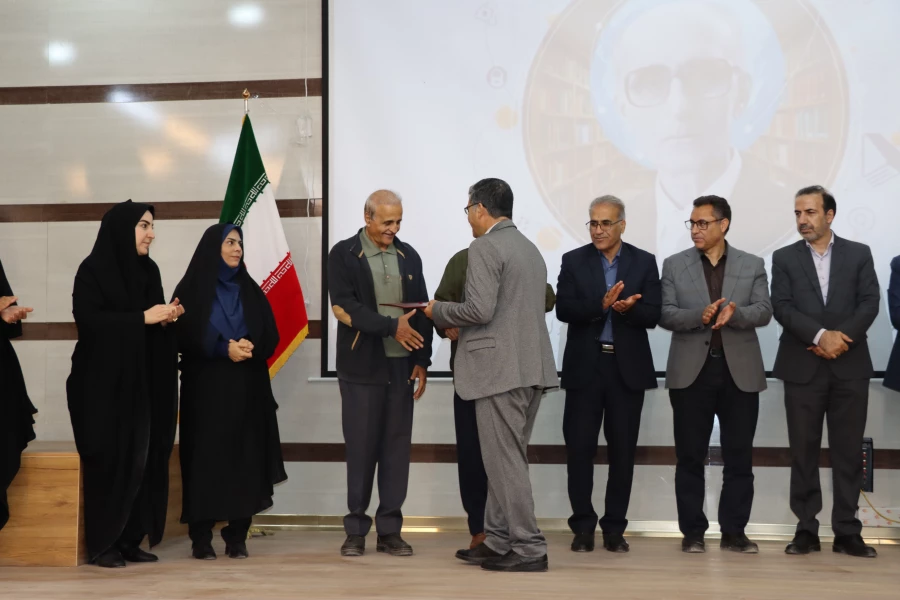 برگزاری روز علوم اجتماعی به مناسبت ۱۲ آذر ماه (سالروز بزرگداشت دکتر غلامحسین صدیقی)   9