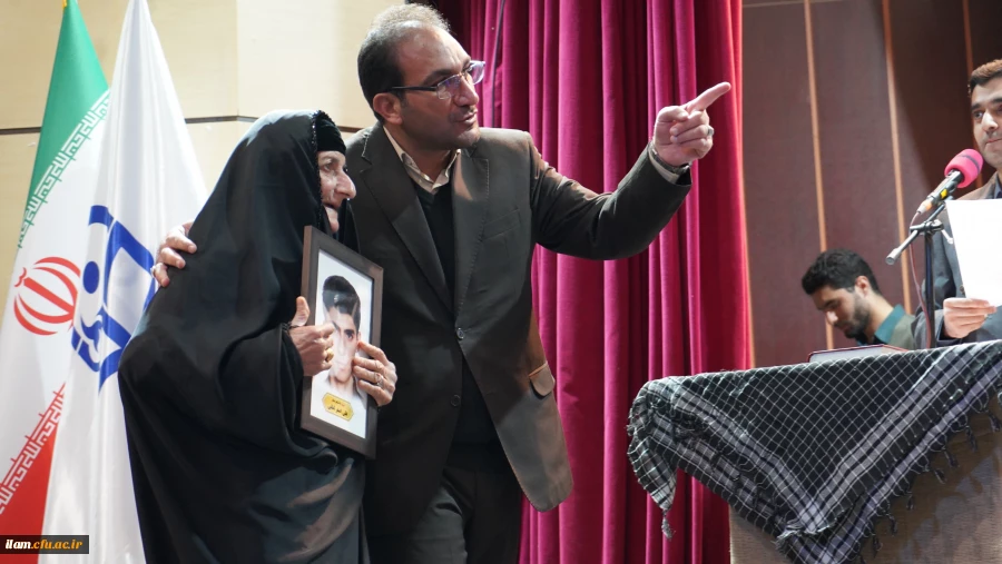 یاد و خاطره این شهدای دانشجومعلم باید به عنوان الگوهای عملی، به ویژه برای جامعه معلمان و تربیت یافتگان این حوزه، همواره زنده بماند. 16